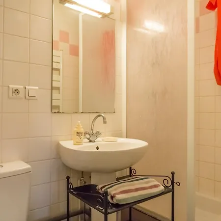 Charming Attic Duplex In The Heart Of Apartamento Estrasburgo